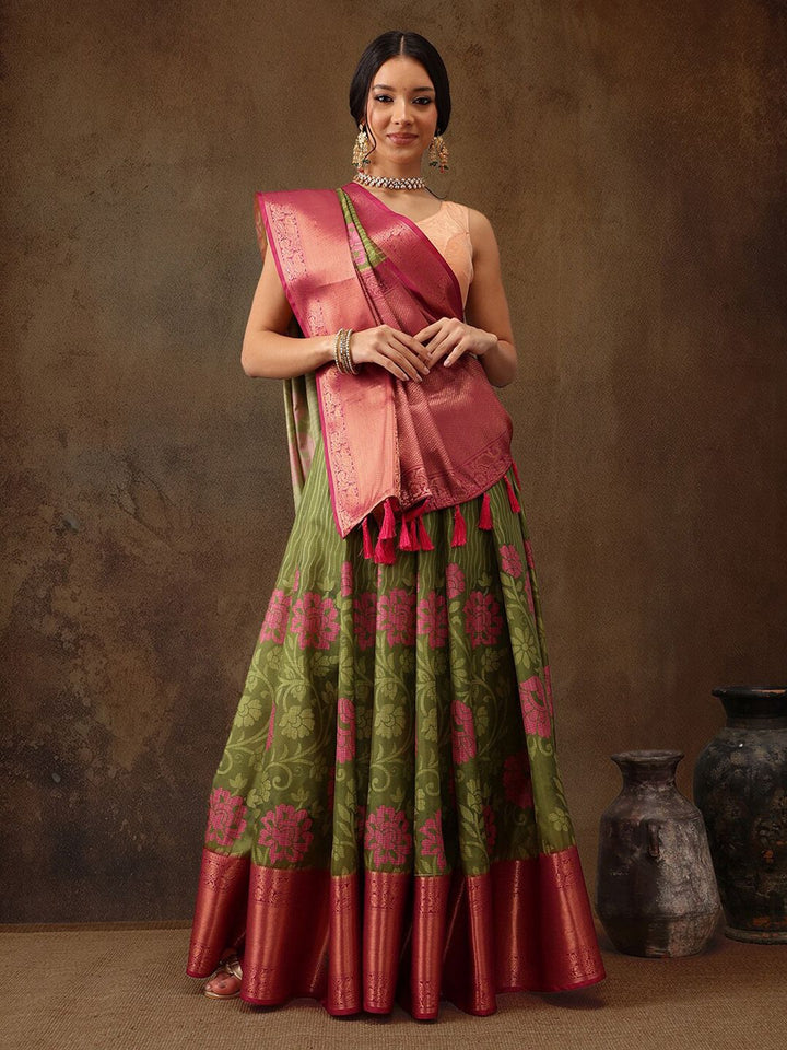 Silk Land Floral Kanjeewaram Silk Silk Digital Print saree
