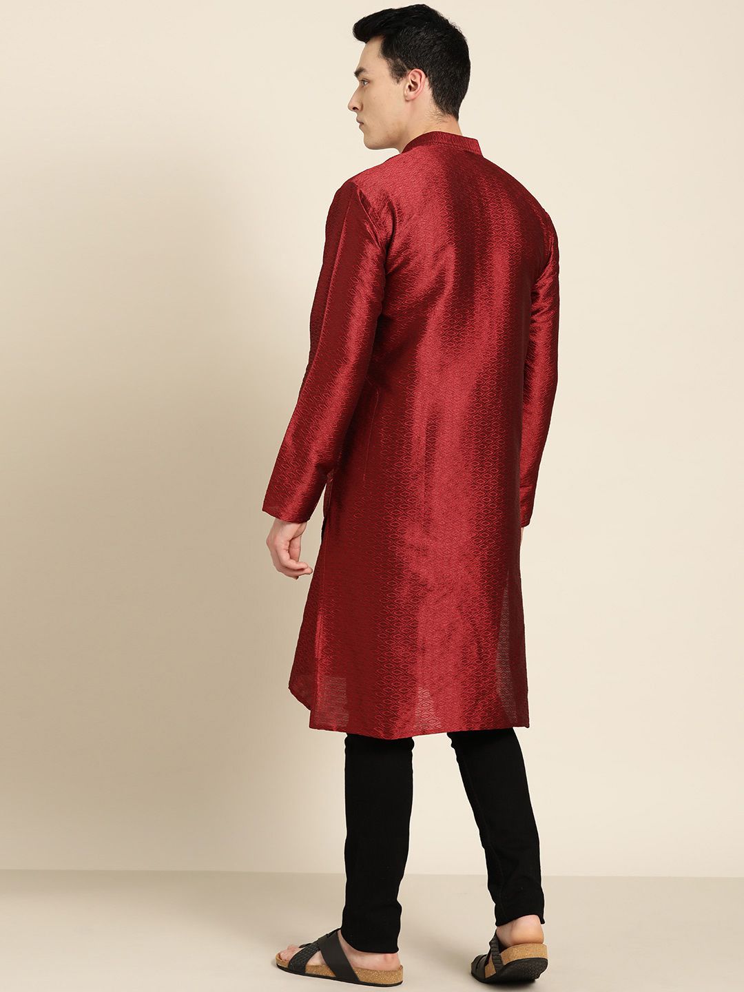 SOJANYA Men Maroon Woven Design Straight Kurta