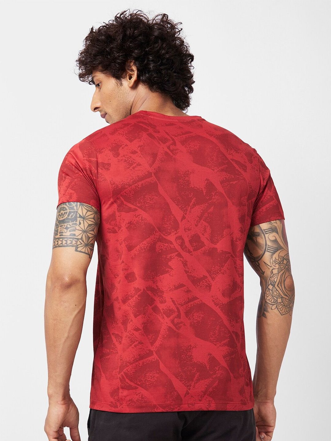 SPYKAR Abstract Printed Slim Fit Cotton T-Shirt