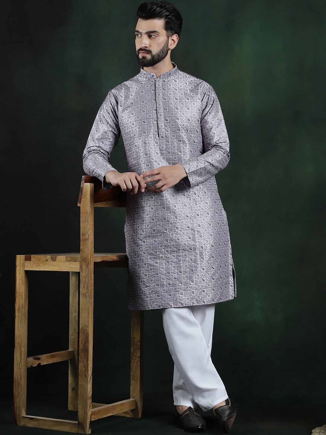 SOJANYA LUXE Ethnic Motifs Embroidered Regular Thread Work Kurta with Pyjamas
