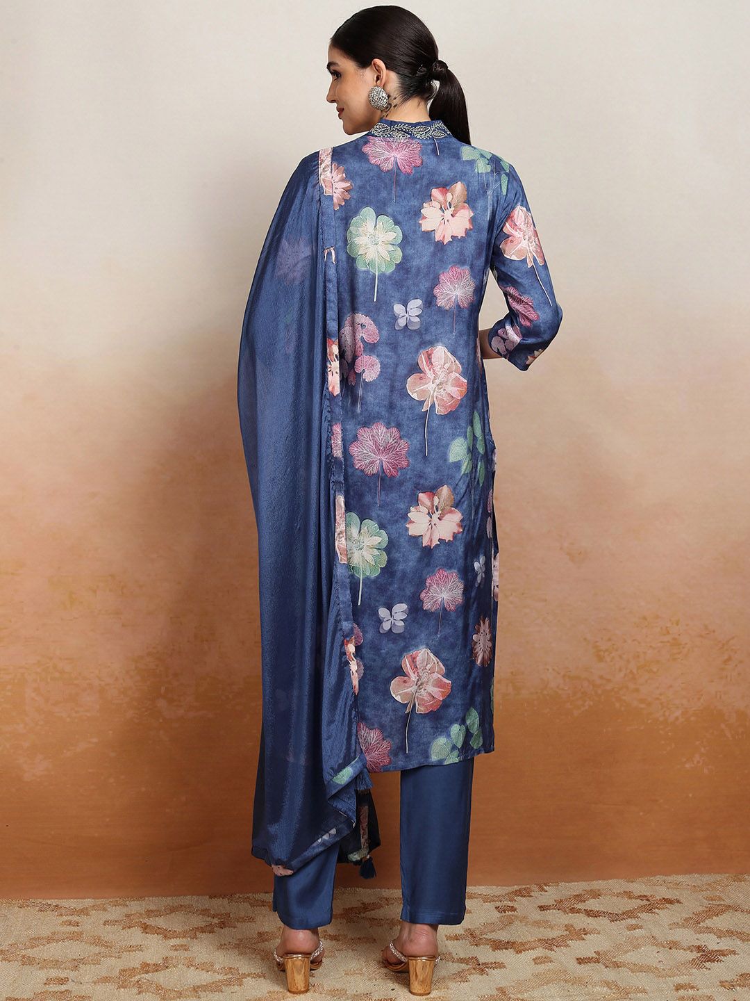 Vishudh Women Floral Printed Regular Kurta Trousers & Dupatta