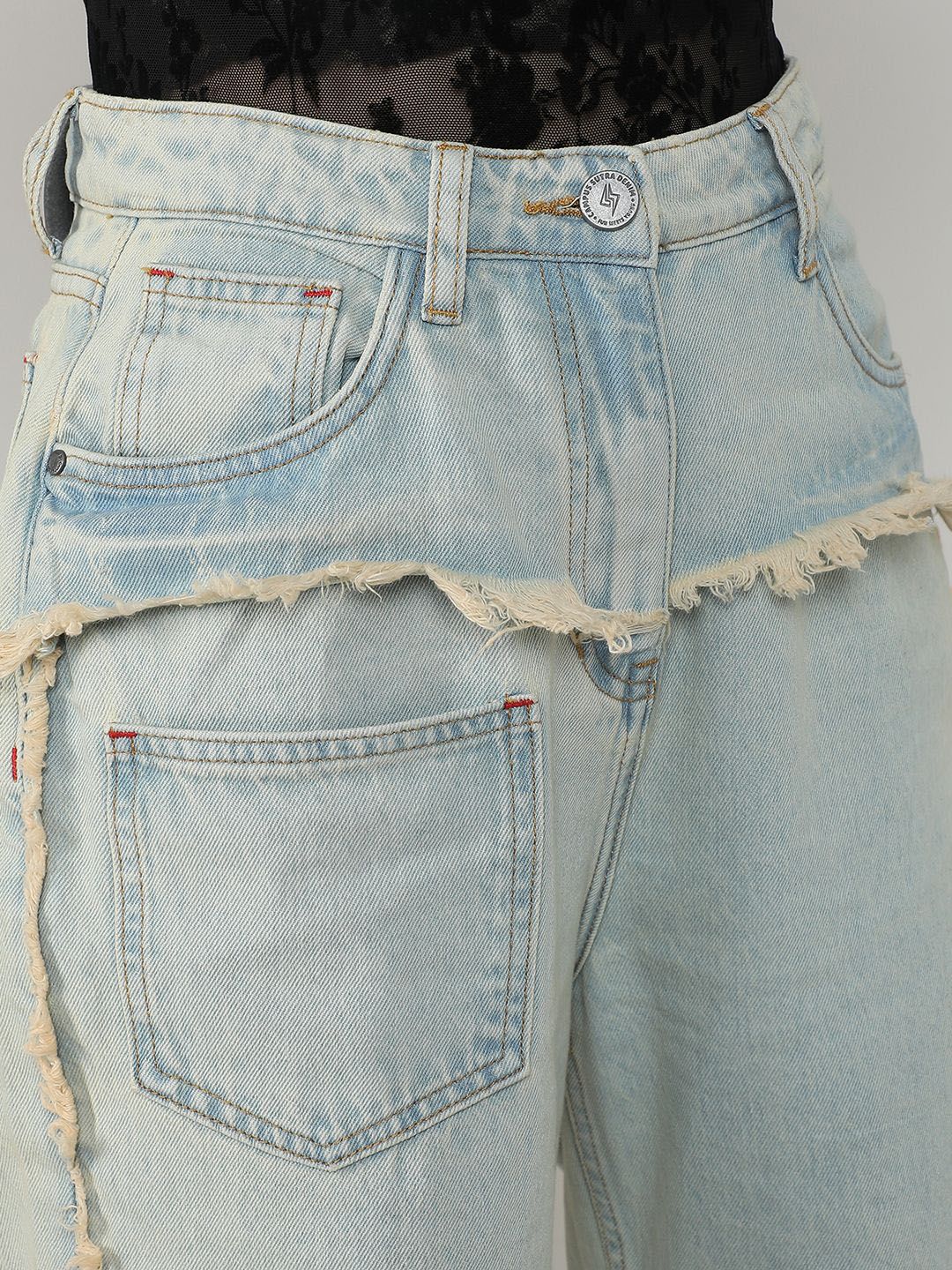Campus Sutra Women Comfort Low Distress Heavy Fade Stretchable Jeans