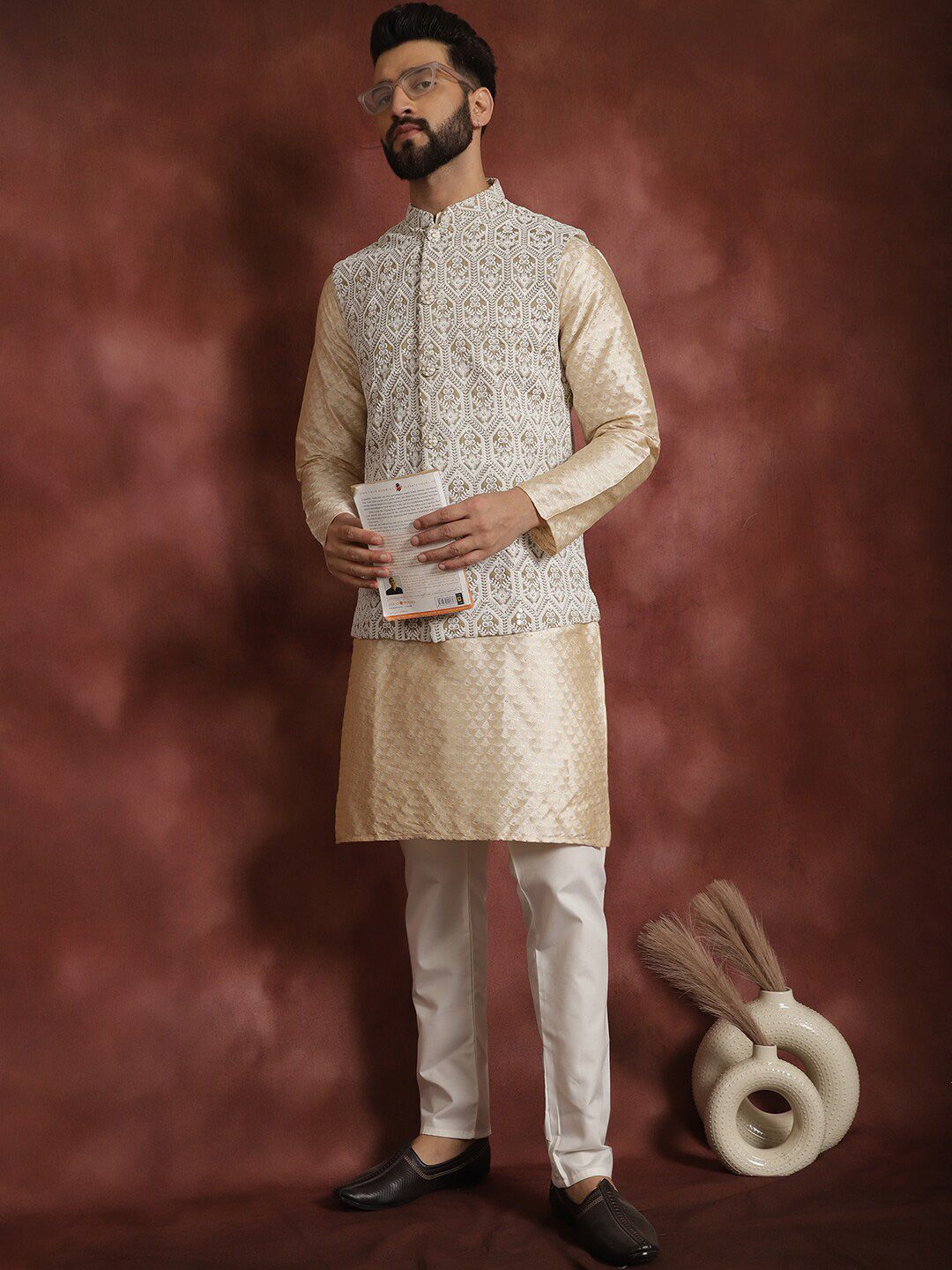 Anouk Ethnic motifs embroidered Mandarin Collar Long Sleeves Kurta Set