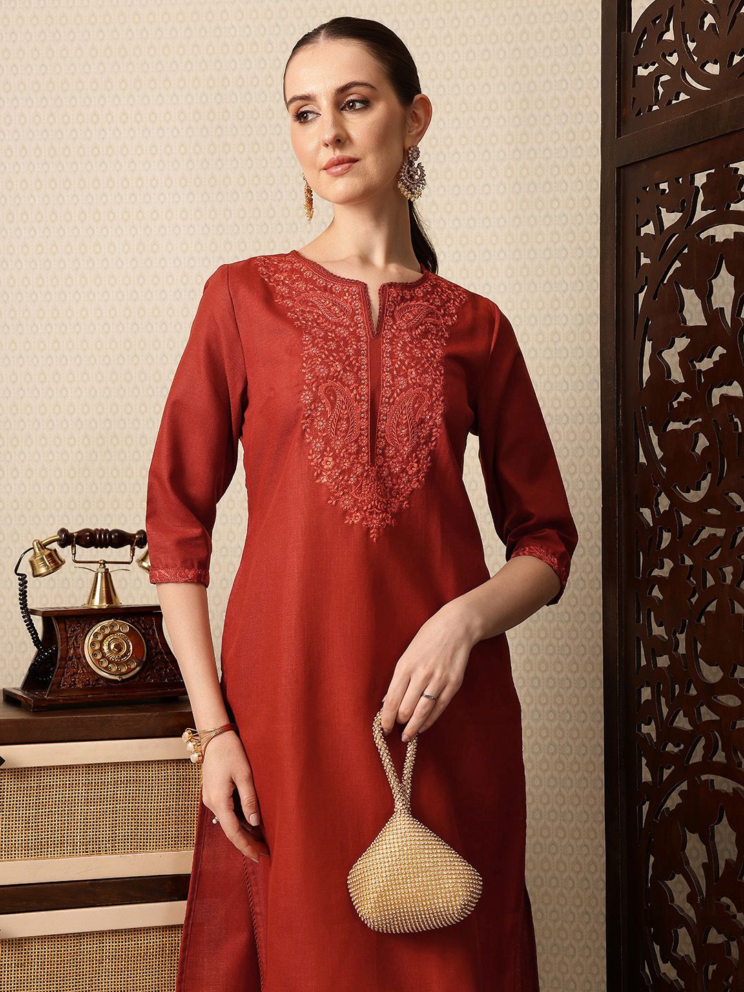 House of Pataudi Floral Embroidered Thread Work Jashn Kurta