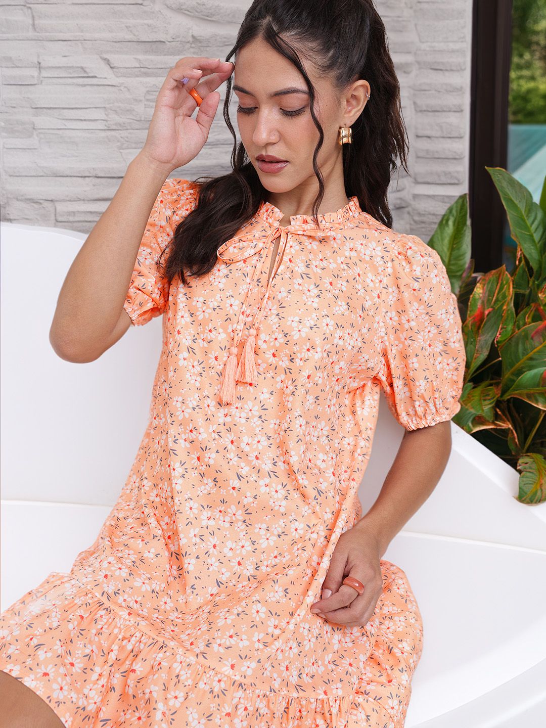 DressBerry Vintage Touch Floral Printed Tie-Up Neck A-line Dress