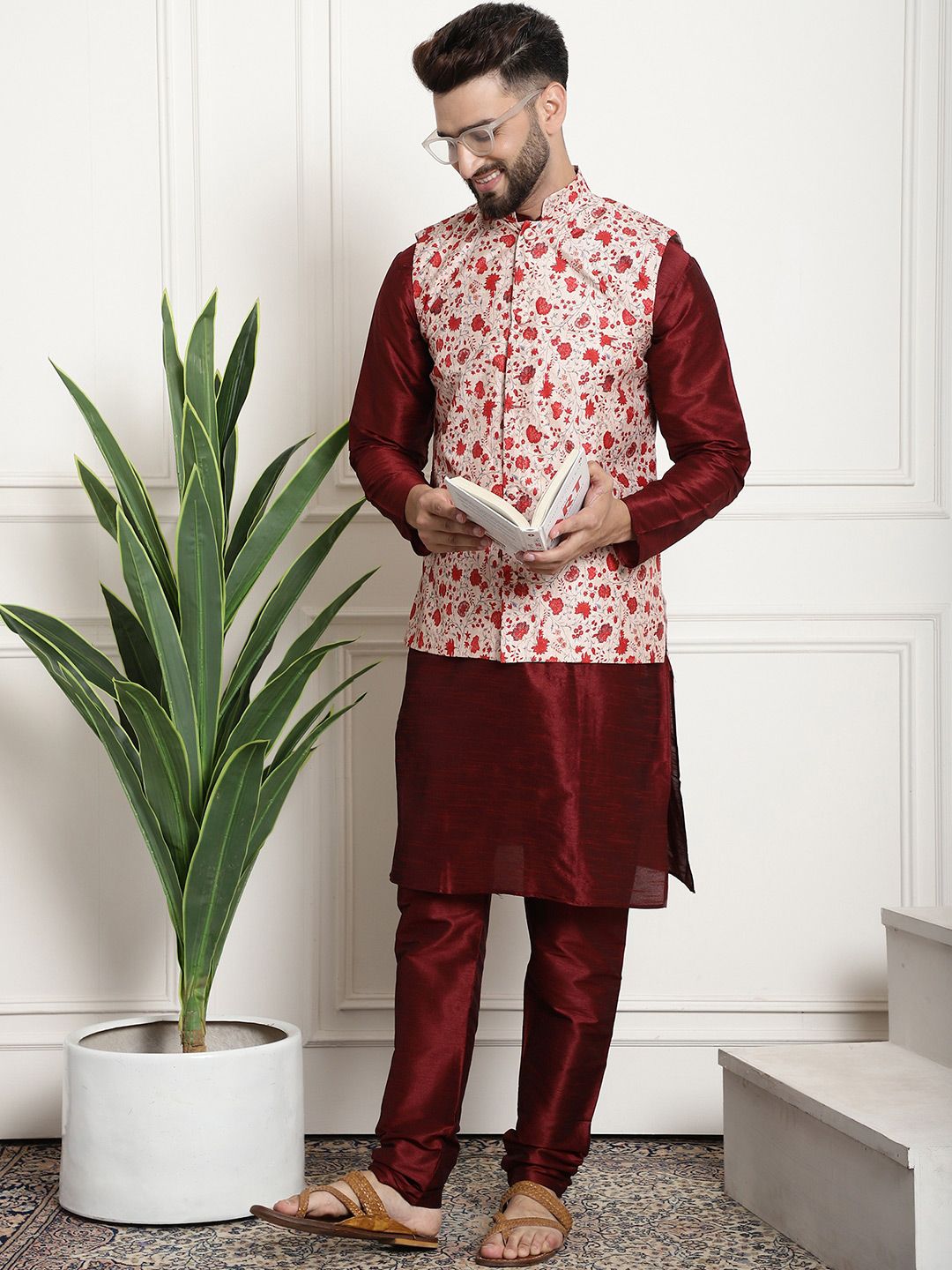 SOJANYA Men Maroon & Beige Self Design Kurta with Churidar & Nehru Jacket