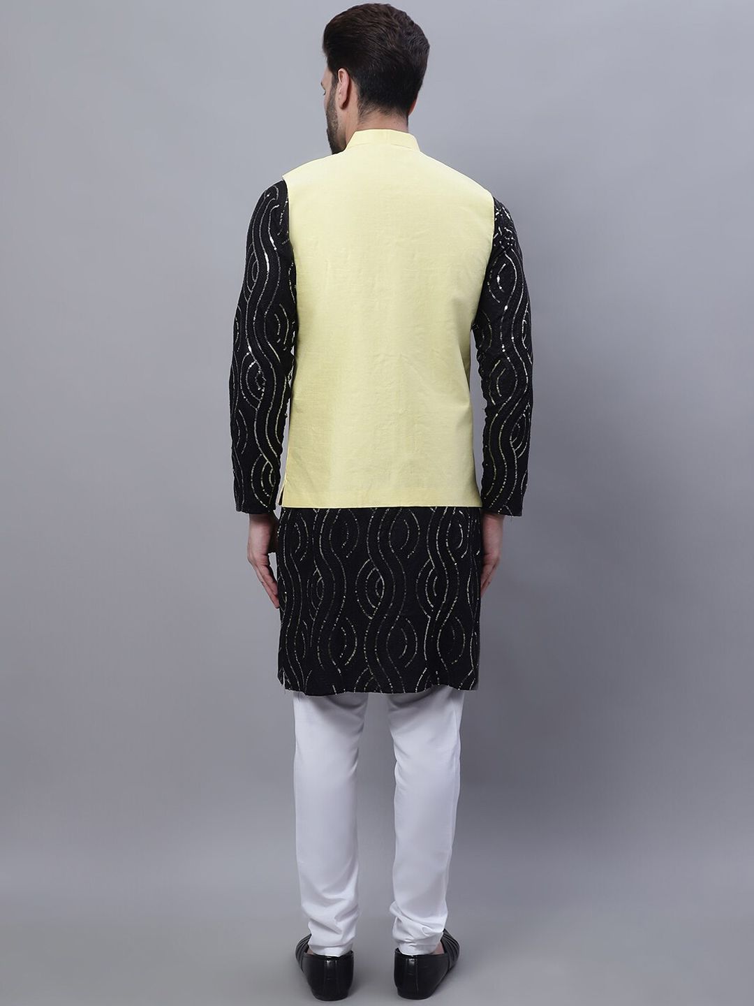 SOJANYA Leheriya Embroidered Pure Cotton Kurta with Pyjamas & Narhu Jacket