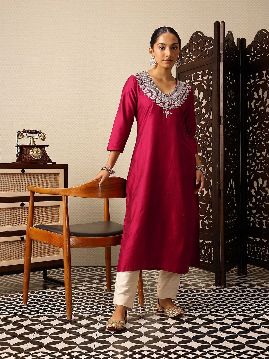 House of Pataudi V-Neck Embroidered Rozana Kurta
