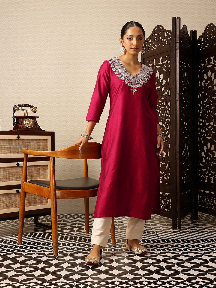 House of Pataudi V-Neck Embroidered Rozana Kurta
