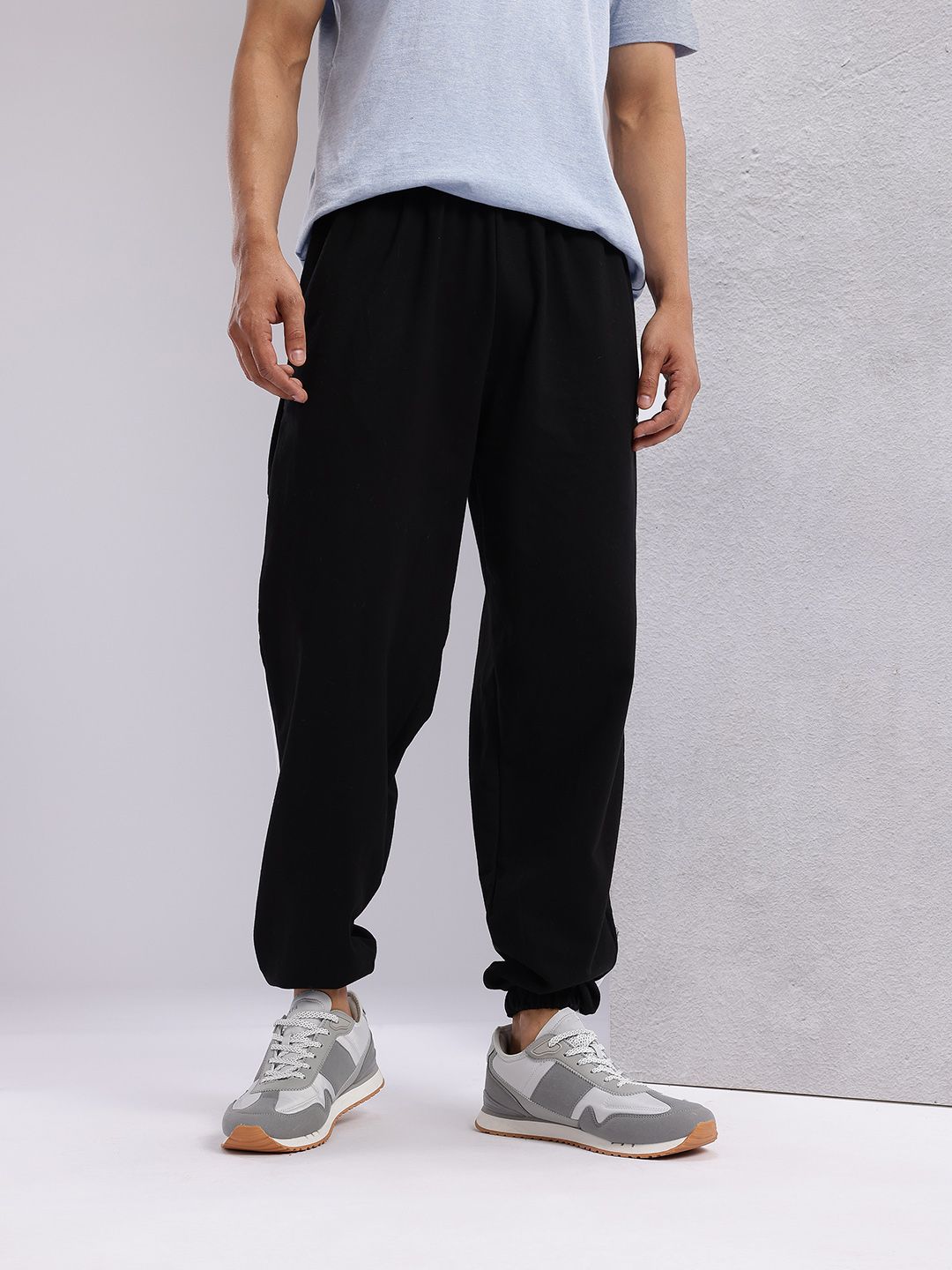 HRX by Hrithik Roshan Men Side Stripe Lifestyle Joggers