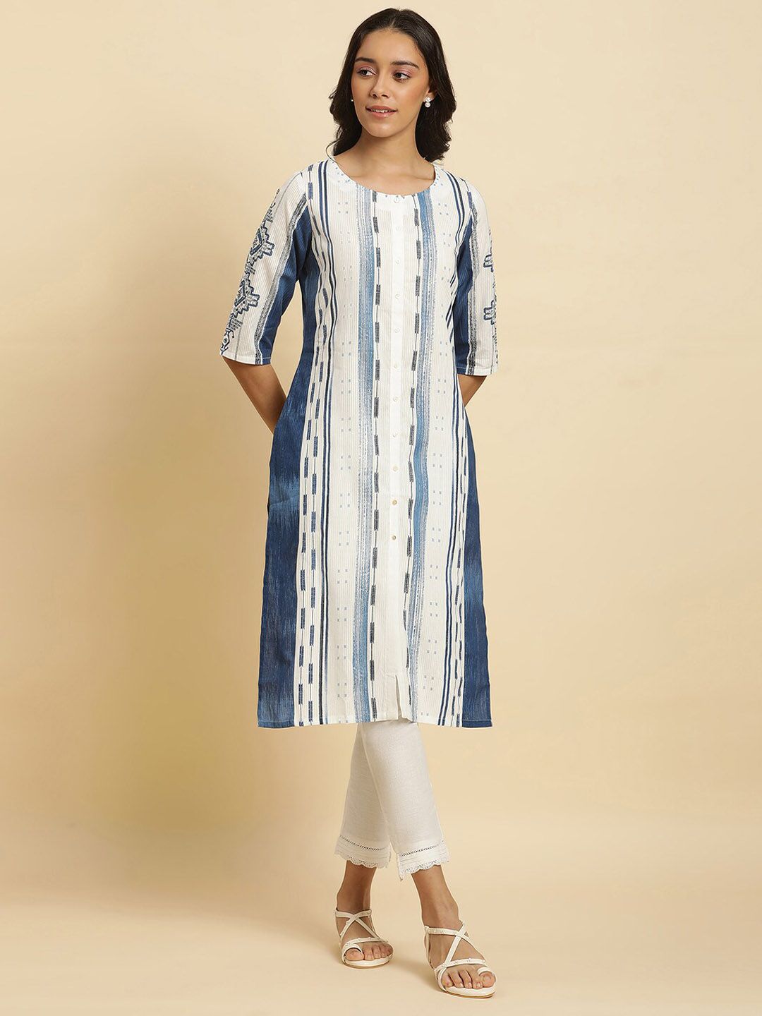 W Geometric Printed Round Neck Straight Pure Cotton Kurta