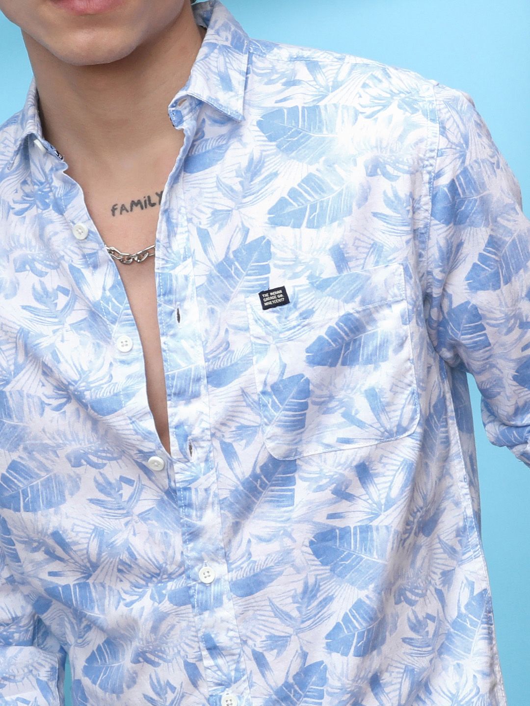 The Indian Garage Co Men Blue & White Slim Fit Printed Casual Shirt