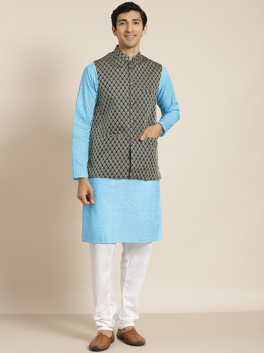 SOJANYA Men Blue Chikankari Pure Cotton Kurta with Churidar & Nehru Jacket