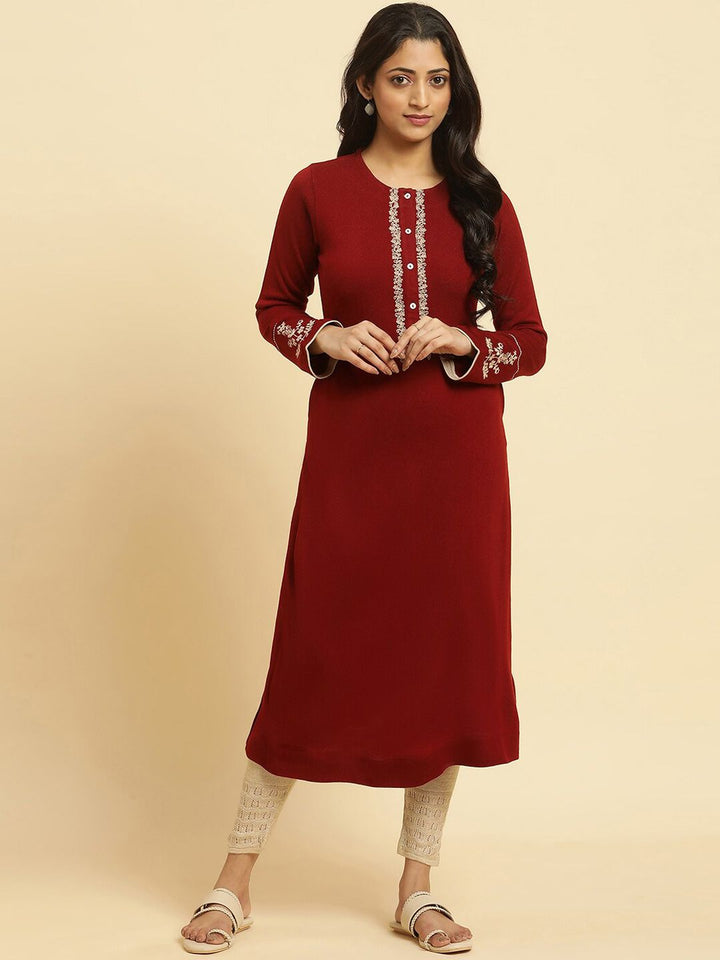 W Floral Yoke Design Thread Work Regular Kurta with Leggings