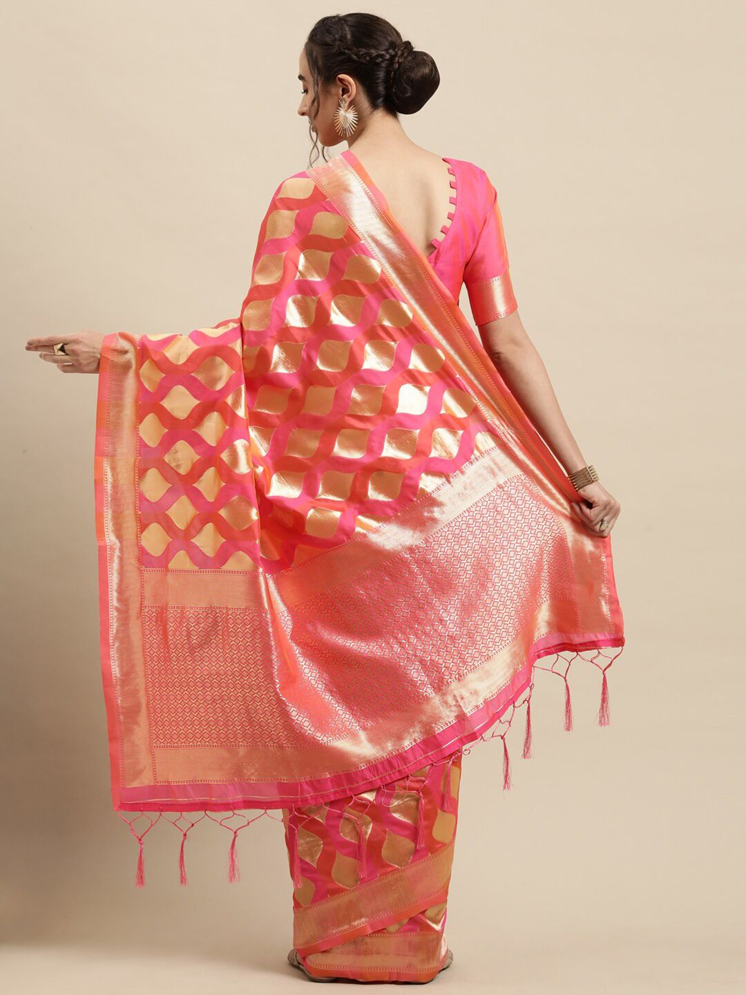 Saree mall Peach-Coloured & Gold-Toned Woven Design Zari Silk Blend Banarasi Sarees