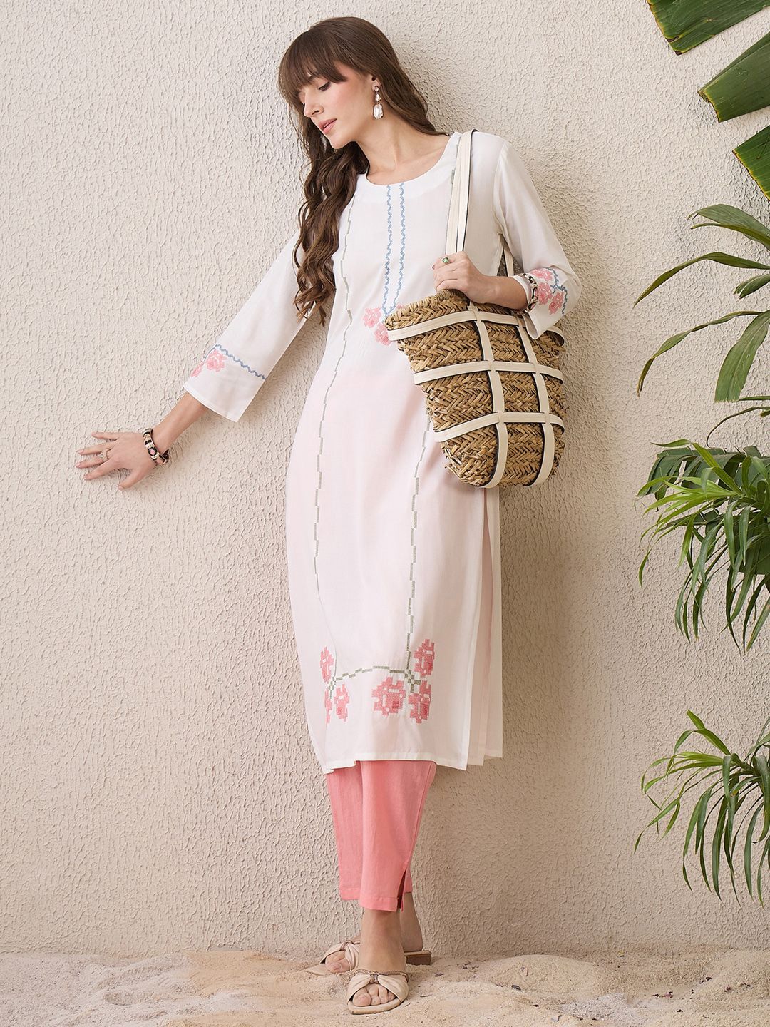 Indo Era Geometric Embroidered Thread Work Straight Kurta