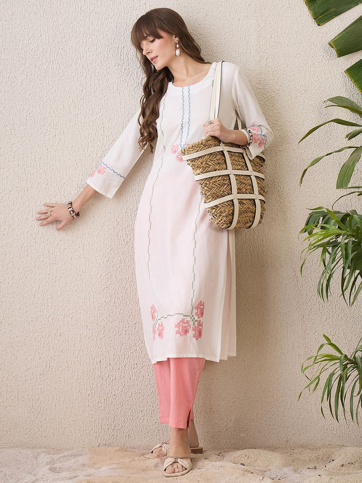 Indo Era Geometric Embroidered Thread Work Straight Kurta