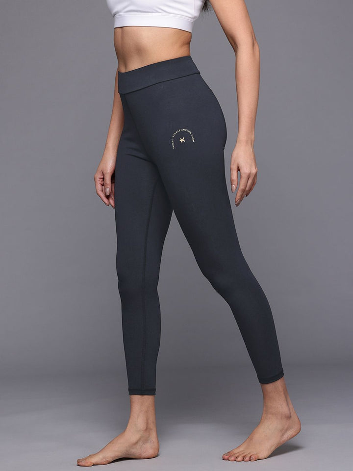 HRX by Hrithik Roshan Women Cropped Yoga Tights