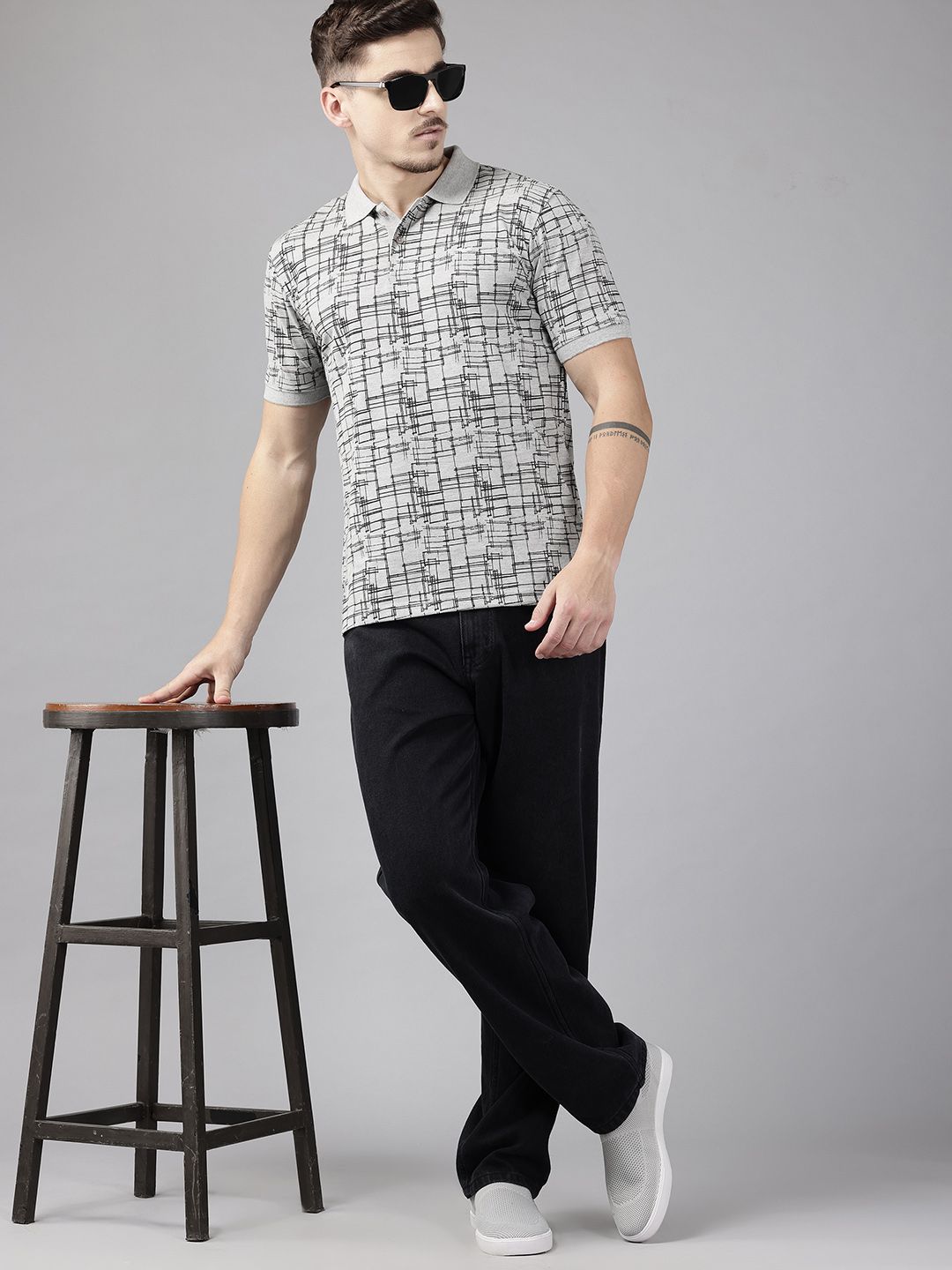 Park Avenue Abstract Printed Polo Collar T-shirt