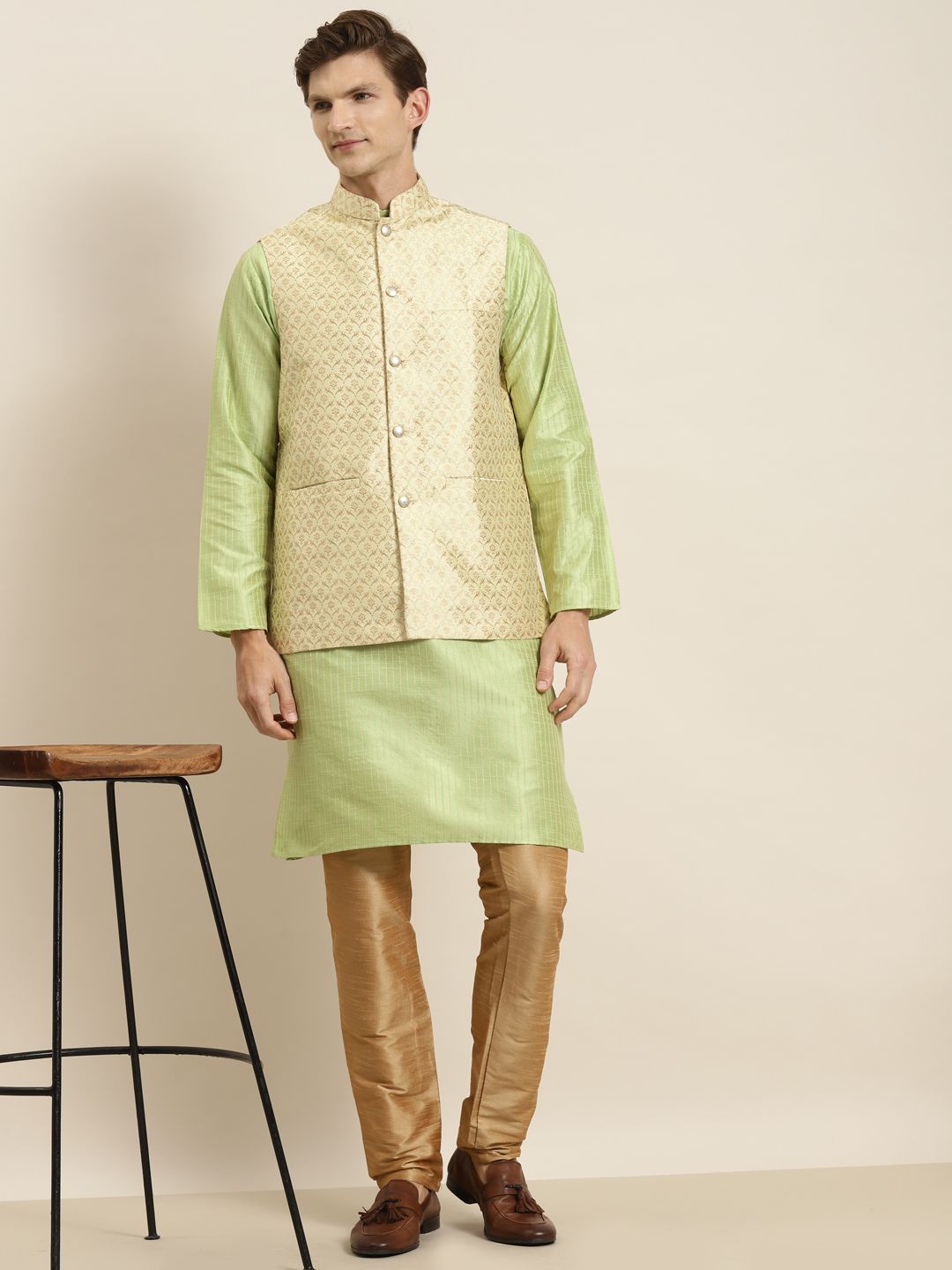 SOJANYA Men Green Striped Kurta with Churidar & Nehru Jacket