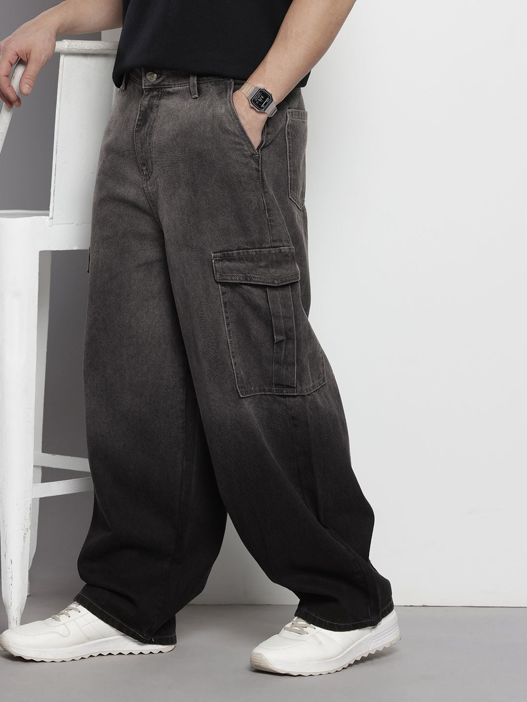 The Indian Garage Co Men Pure Cotton Skater Fit Cargo Style Jeans