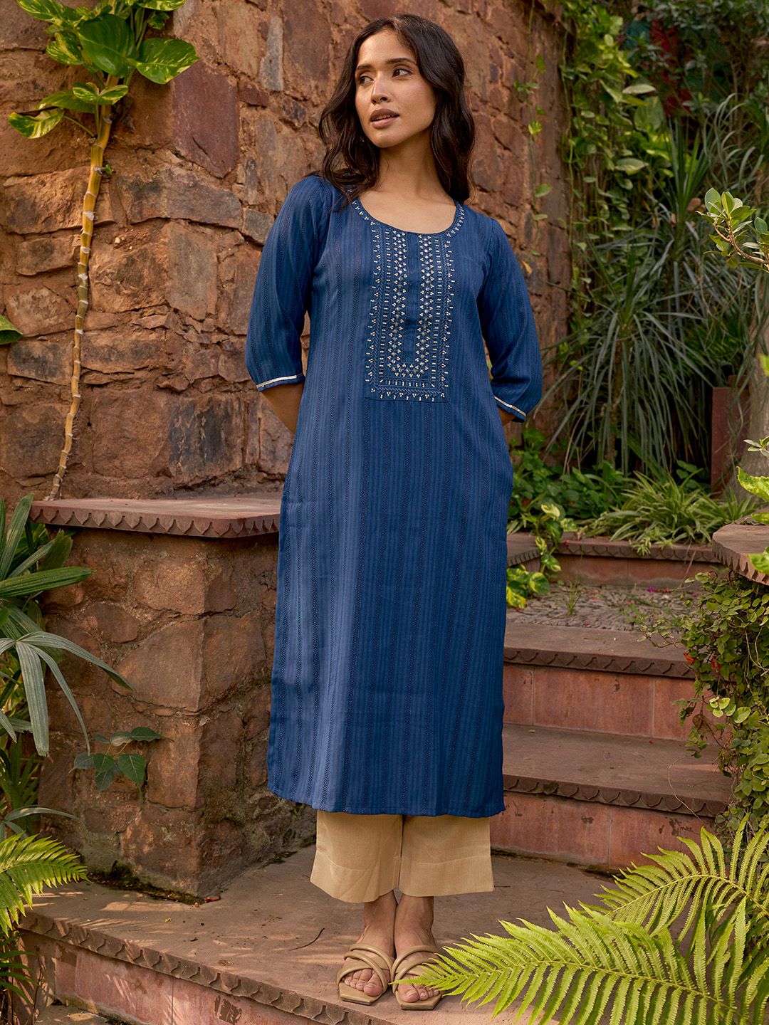 Libas Round Neck Ethnic Motifs Embroidered Dobby Straight Kurta