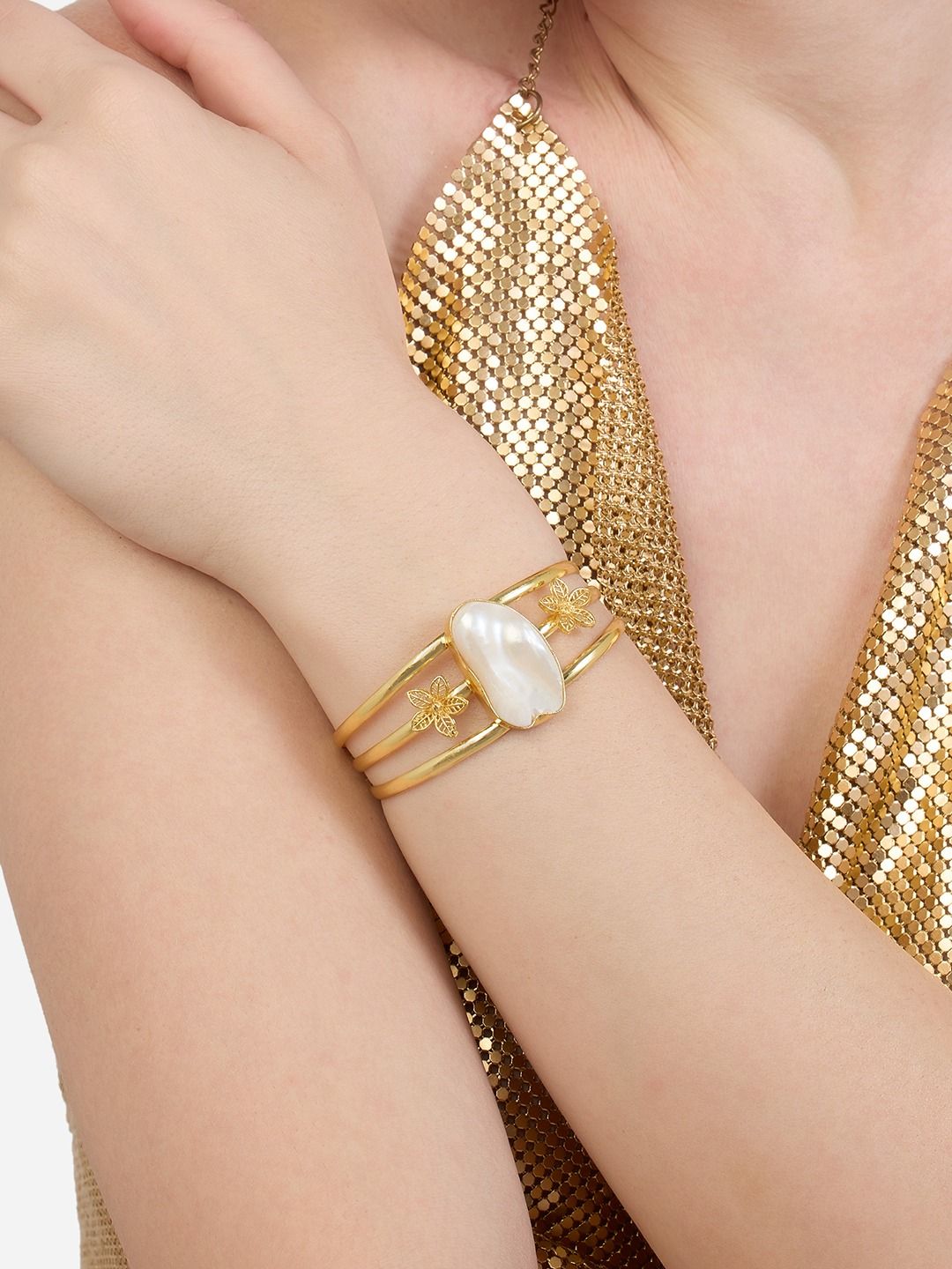 Gelang Manset Bersalut Emas Zaveri Mutiara