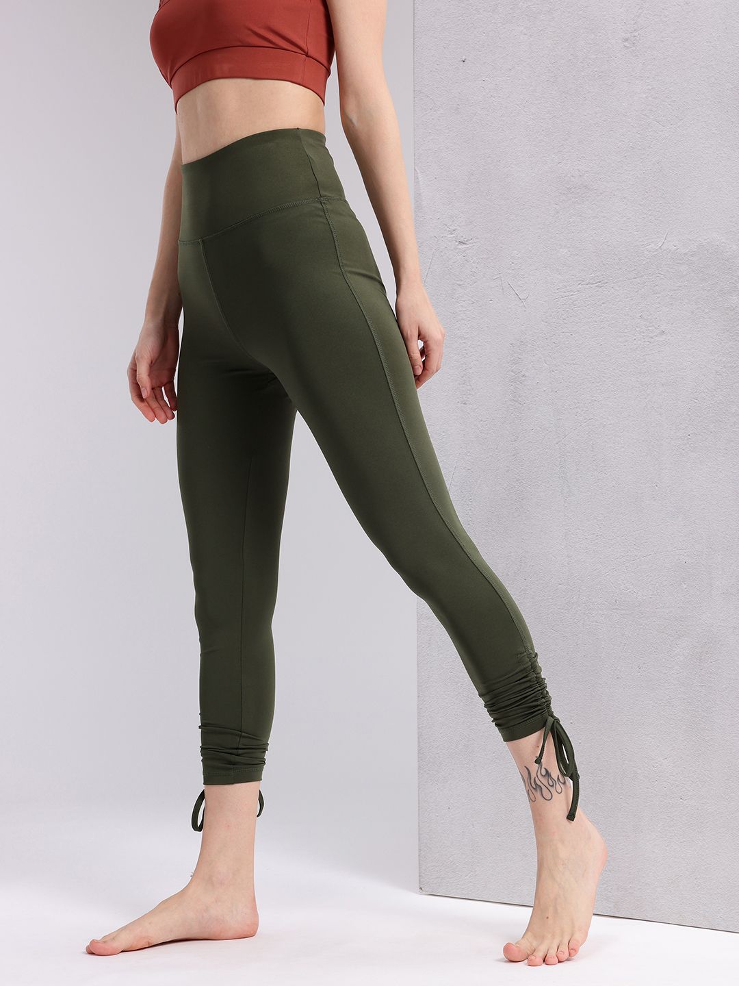 HRX by Hrithik Roshan Women Tie-Up Hem Rapid-Dry Yoga Tights
