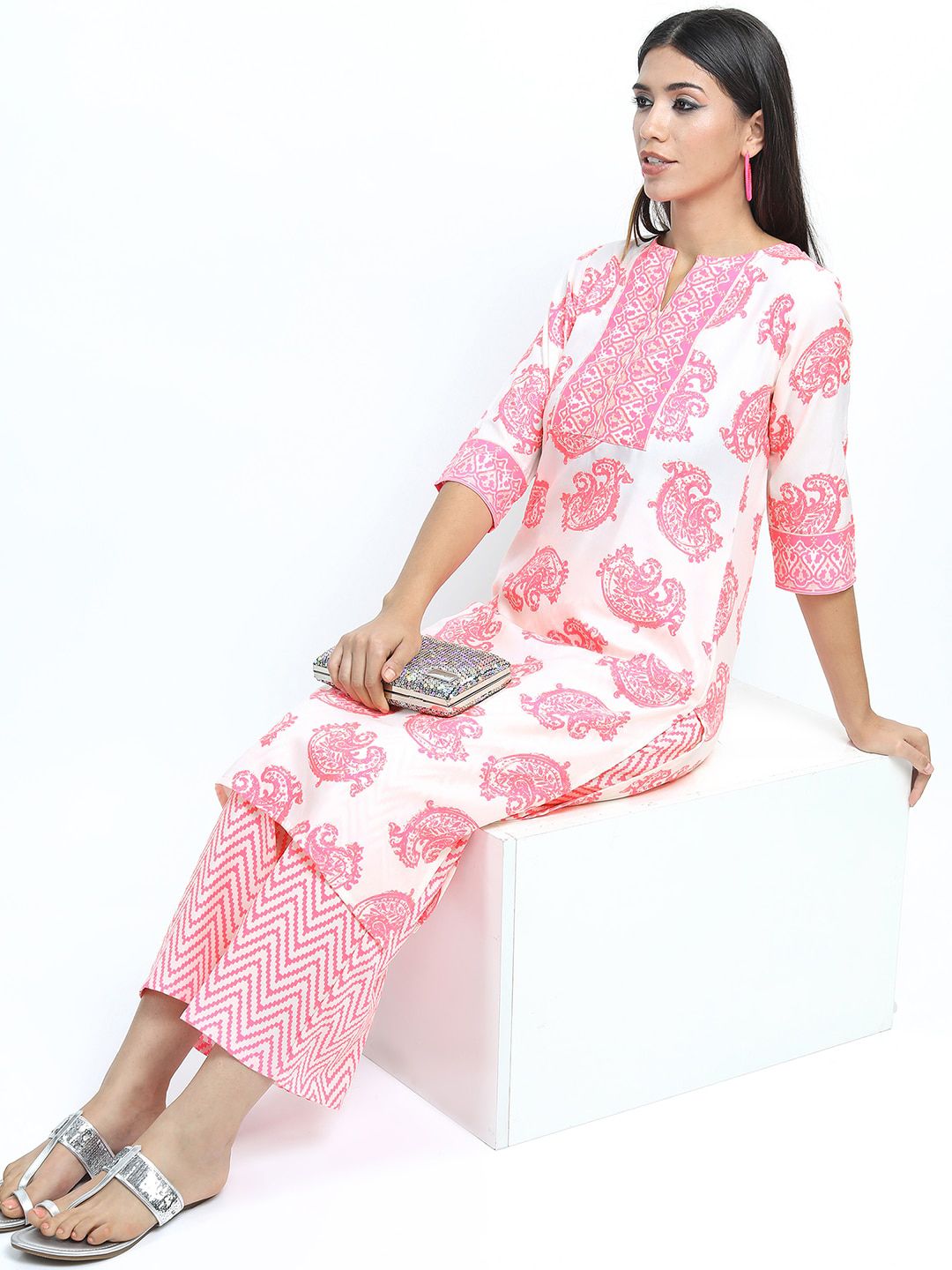 Vishudh Women Off White & Pink Ethnic Motifs Printed Kurta With Palazzos