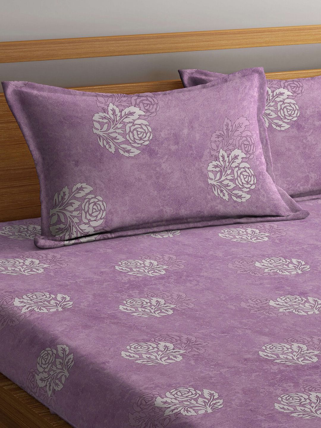 KLOTTHE Purple & White Printed Pure Cotton 400 TC King Bedsheet With 2 Pillow Covers