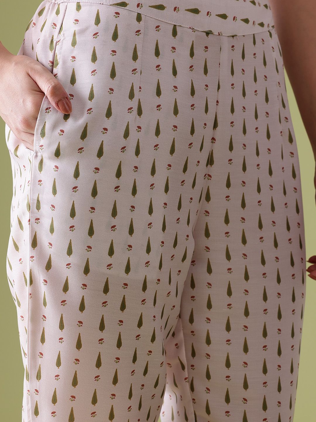Anouk Floral Printed Pure Cotton Kurta With Trousers & With Dupatta