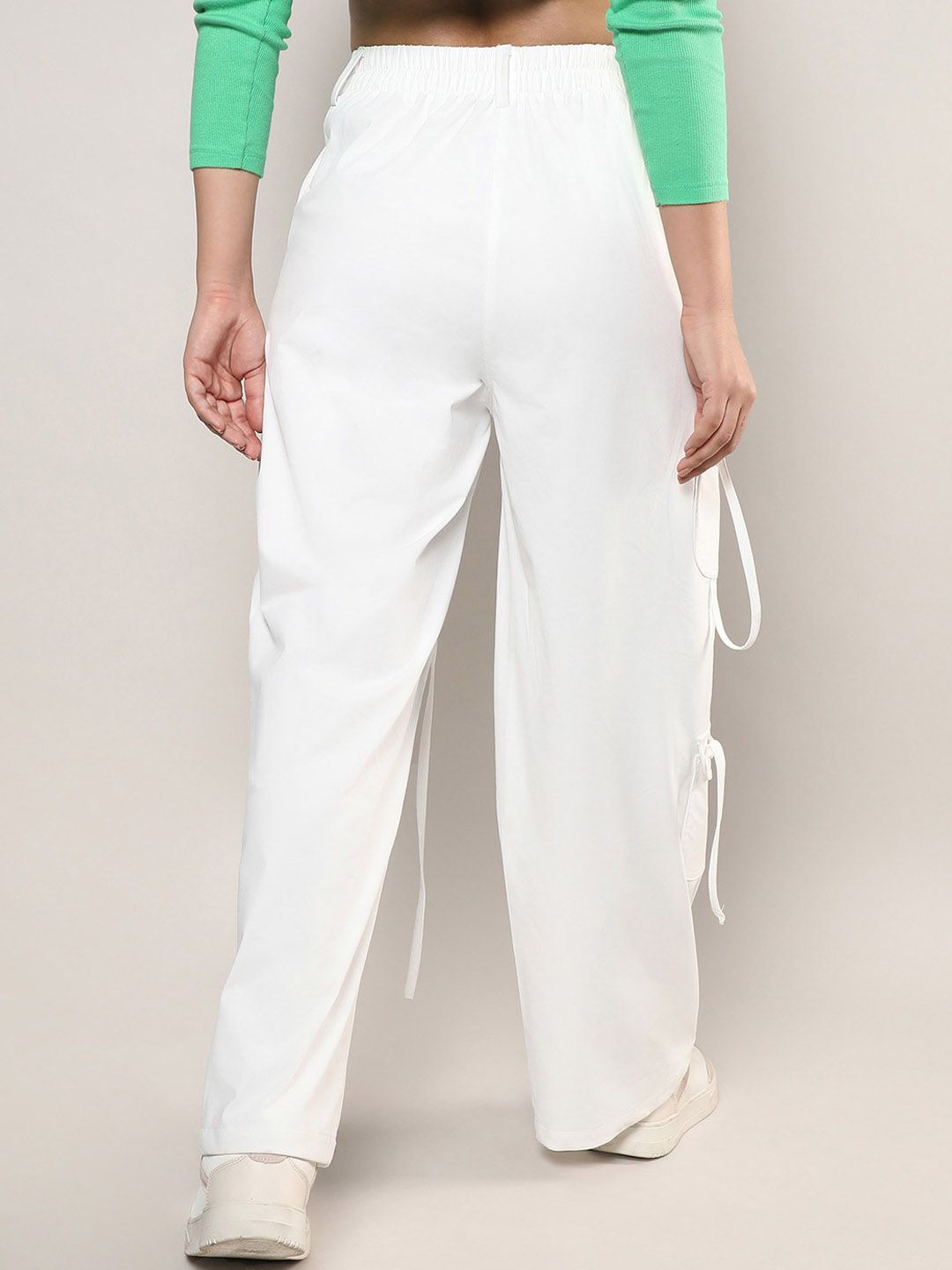 Campus Sutra Women Relaxed Loose Fit Easy Wash Cargos Trousers