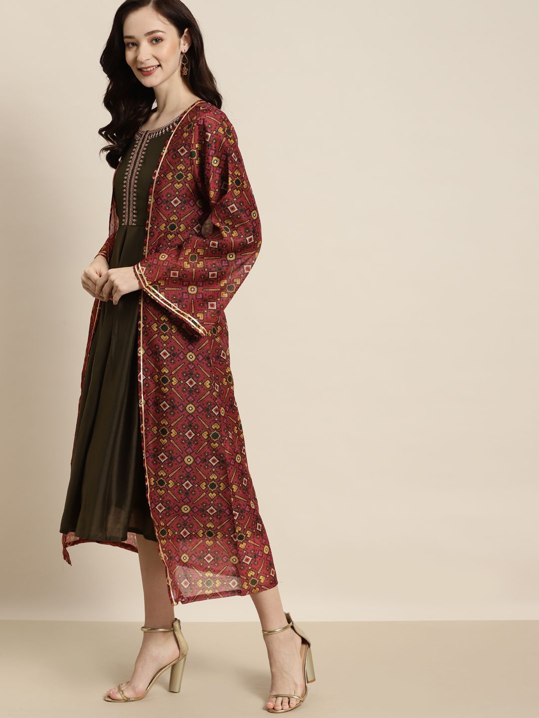 Shae by SASSAFRAS Women Maroon & Green Patola Longline Front Open Shrug
