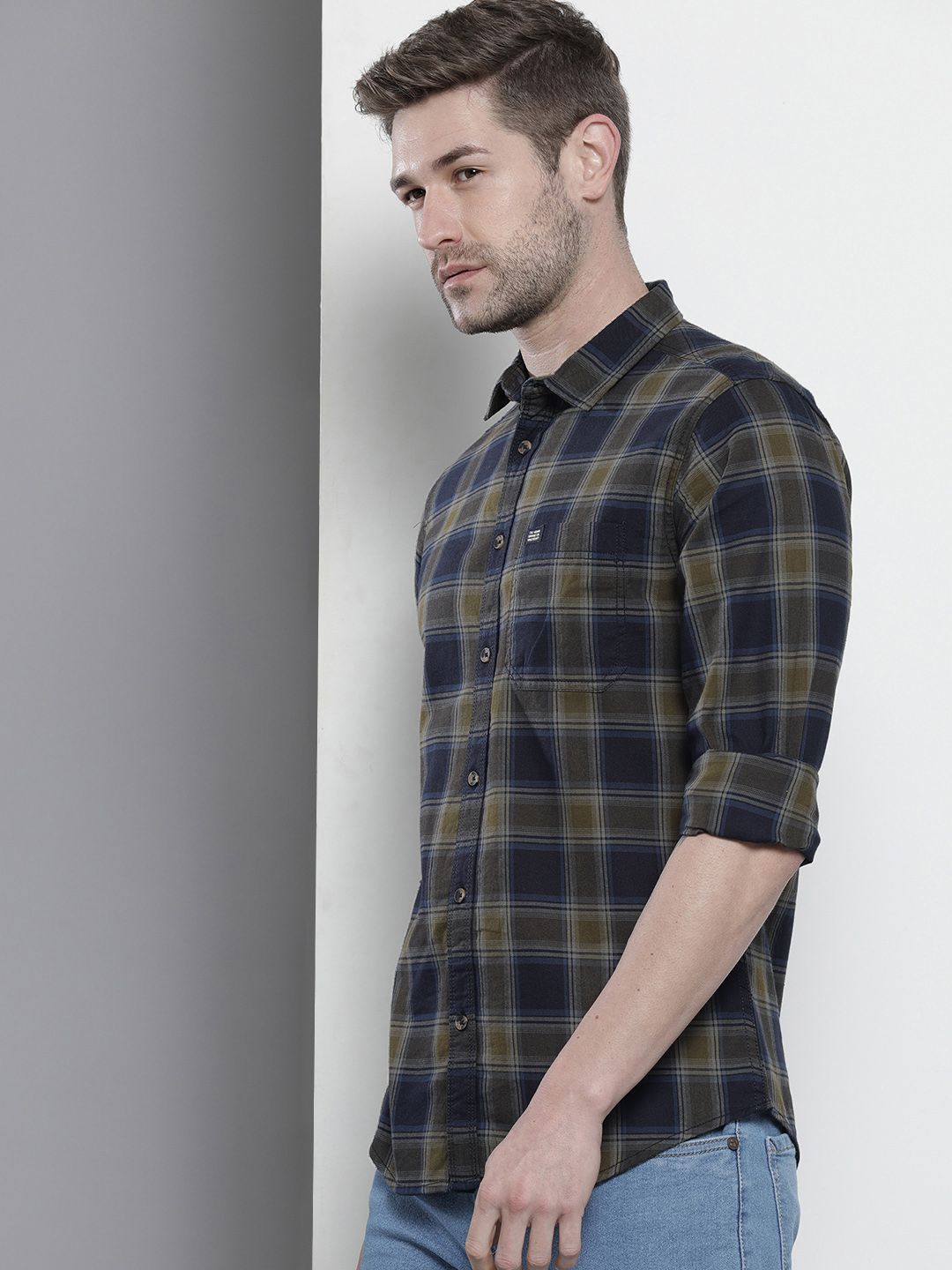 The Indian Garage Co Men Navy Blue Cotton Tartan Checked Casual Shirt