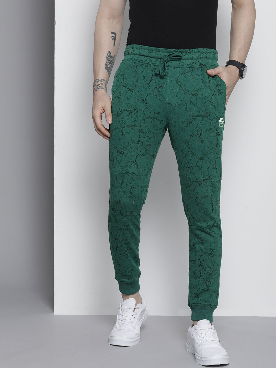 The Indian Garage Co Men Textured Slim Fit Joggers