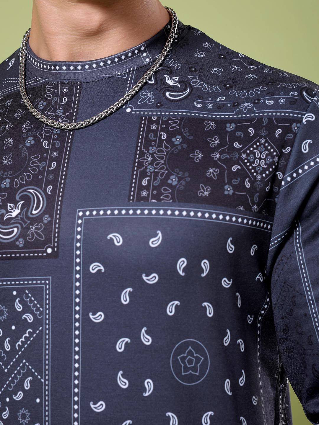 The Indian Garage Co Printed Hooded Sweatshirt & Joggers Co-Ords