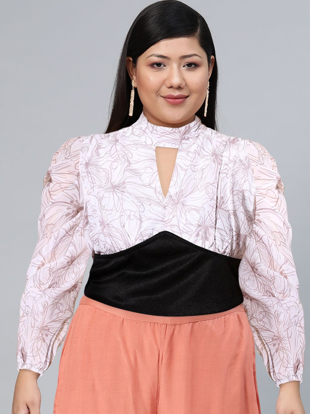 SASSAFRAS White Floral New Neckline Top