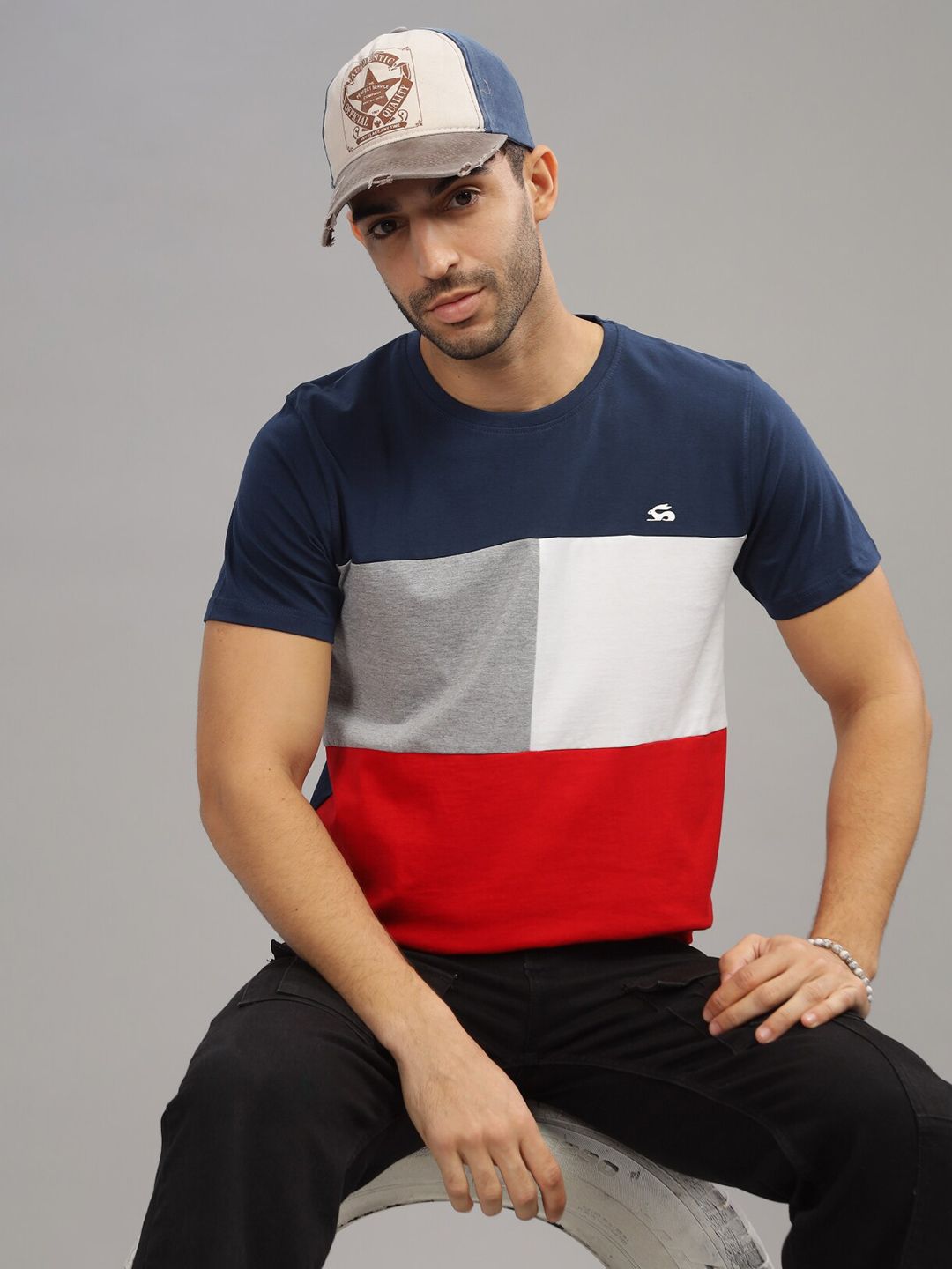 ADRO Colourblocked Regular Fit Cotton T-shirt