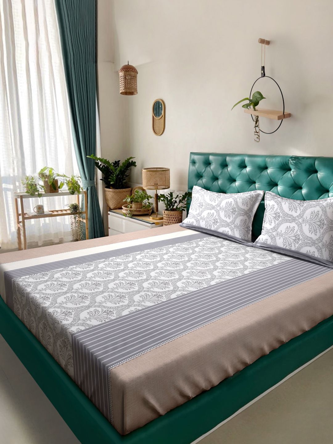 Myntra Elegant Homes White Floral Polycotton Mesra Kulit 300 TC King Cadar Halus dengan 2 Sarung Bantal-98 x 89 inci