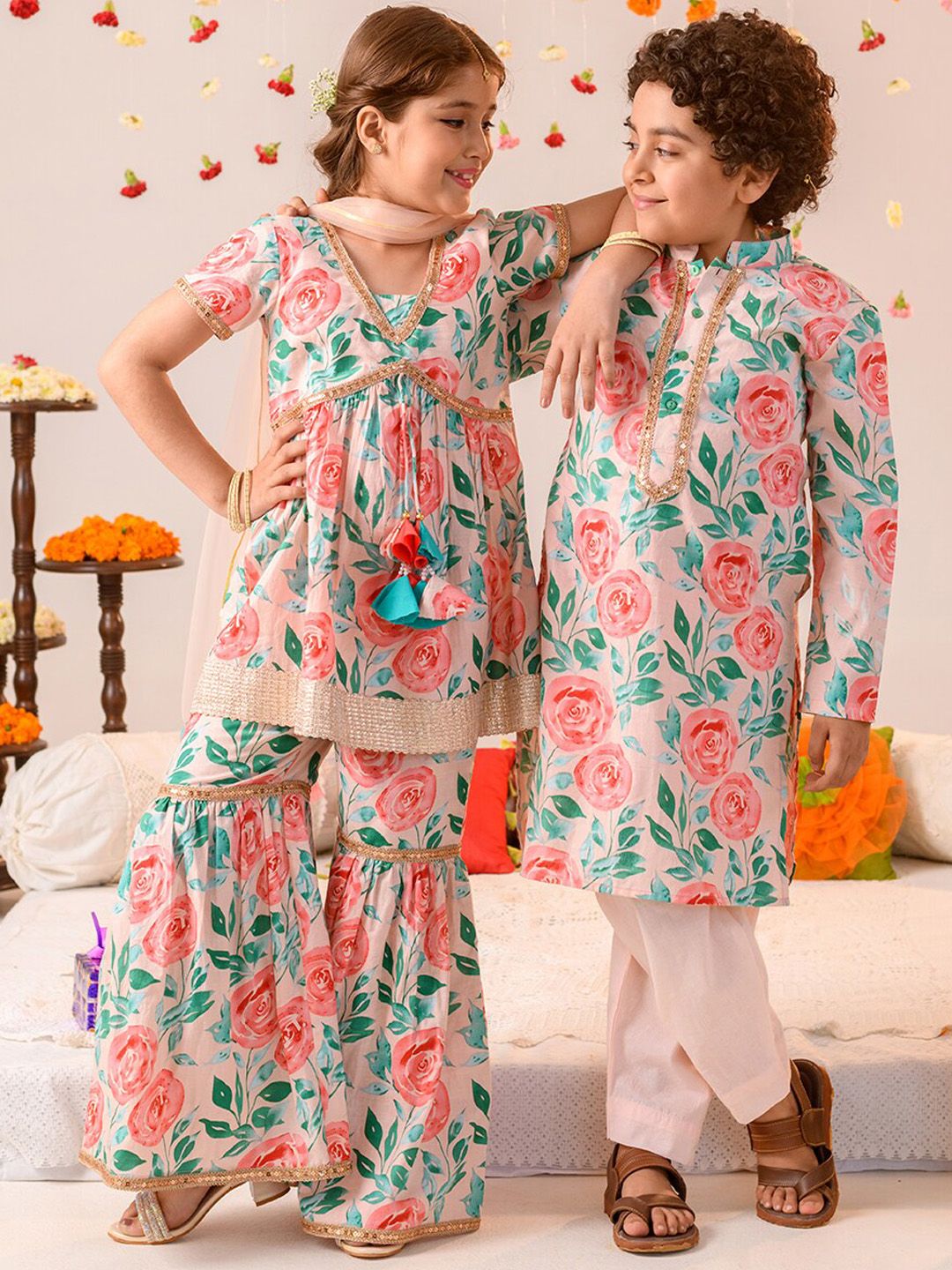 pspeaches Girls Floral Printed Pure Cotton Kurta With Sharara &  Dupatta