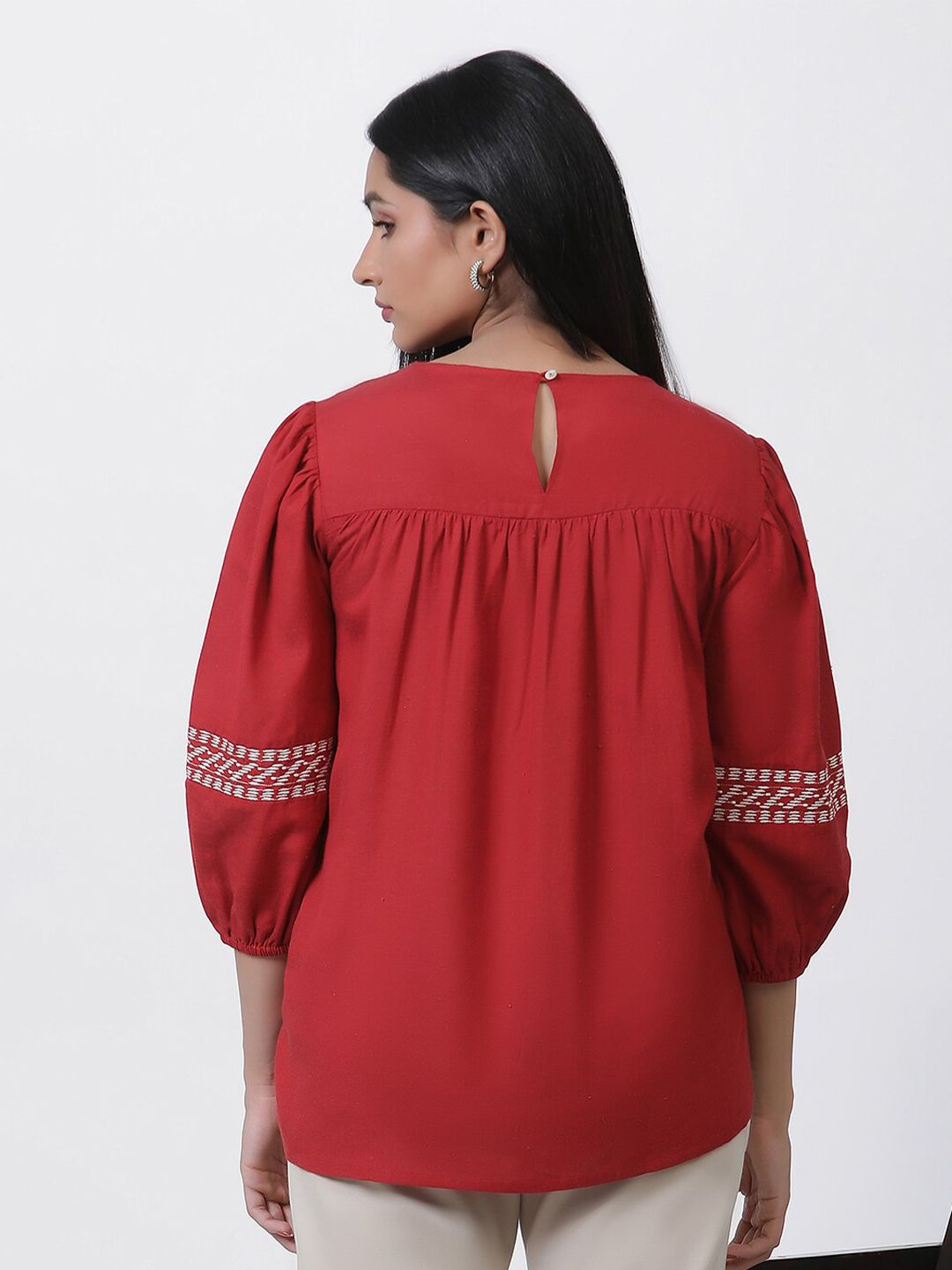 W Embroidered Puffed Sleeves Top