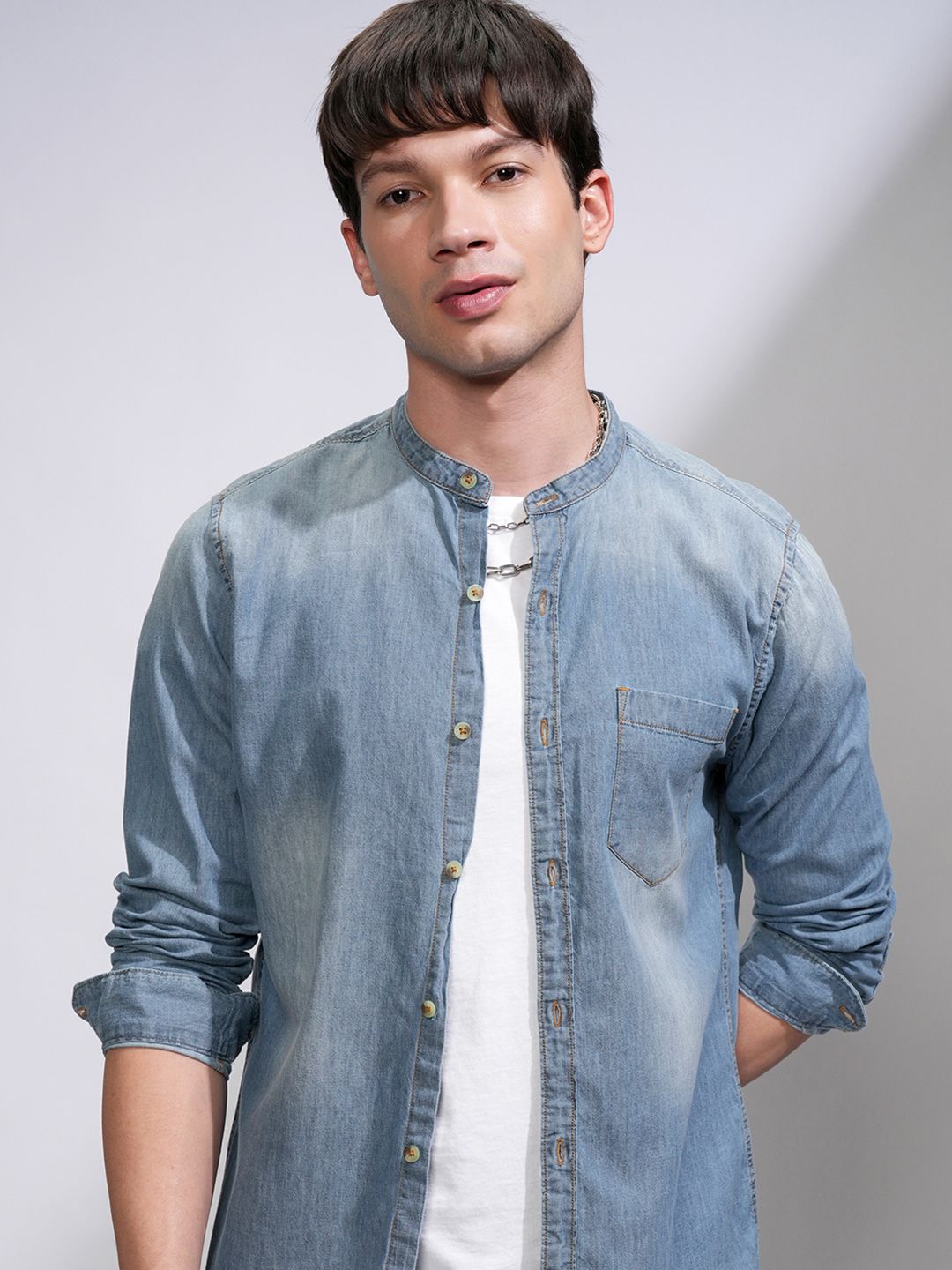 HIGHLANDER Men Blue Slim Fit Faded Casual Denim Shirt
