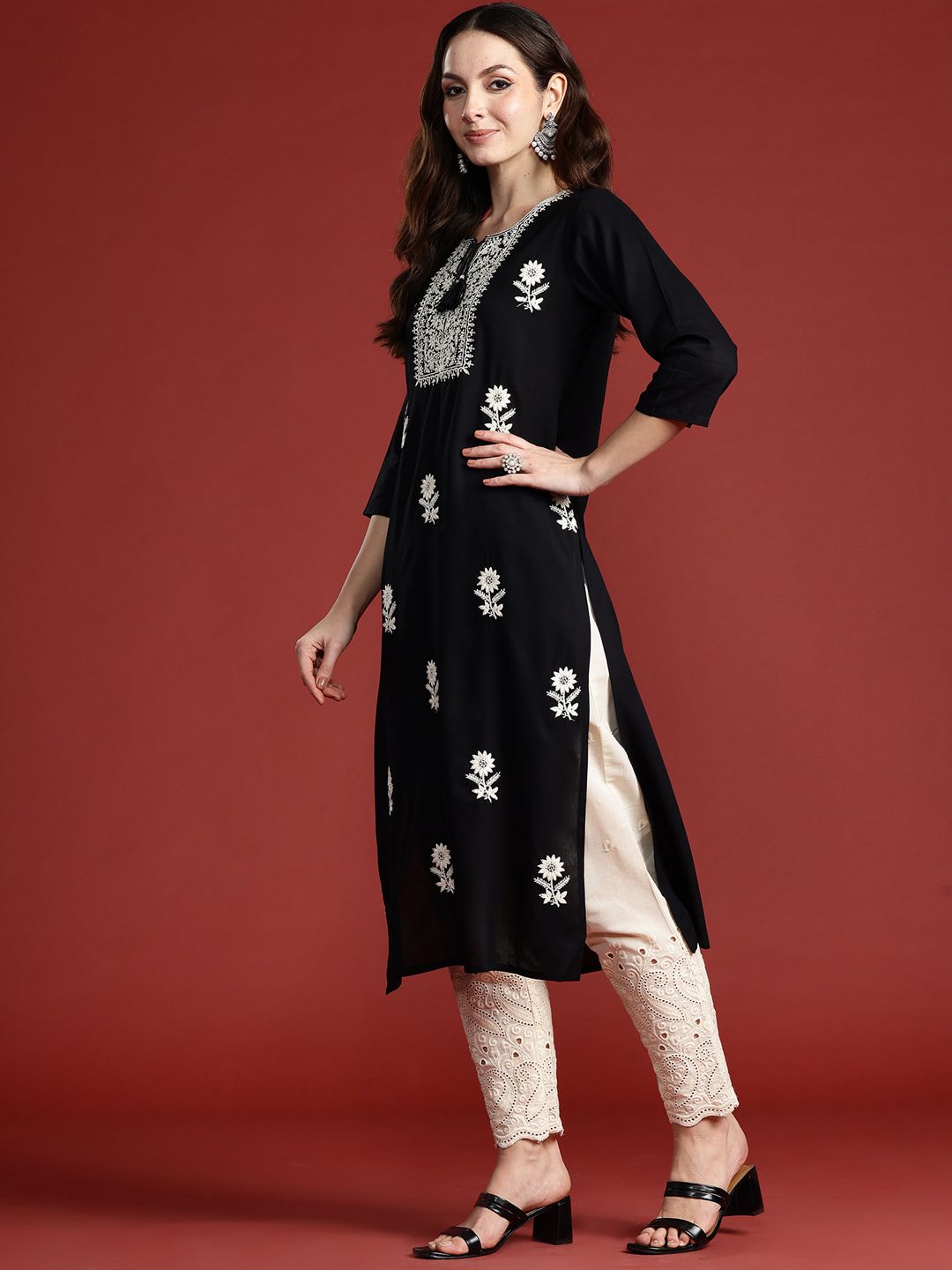 Indo Era Women Floral Embroidered Thread Work Kurta