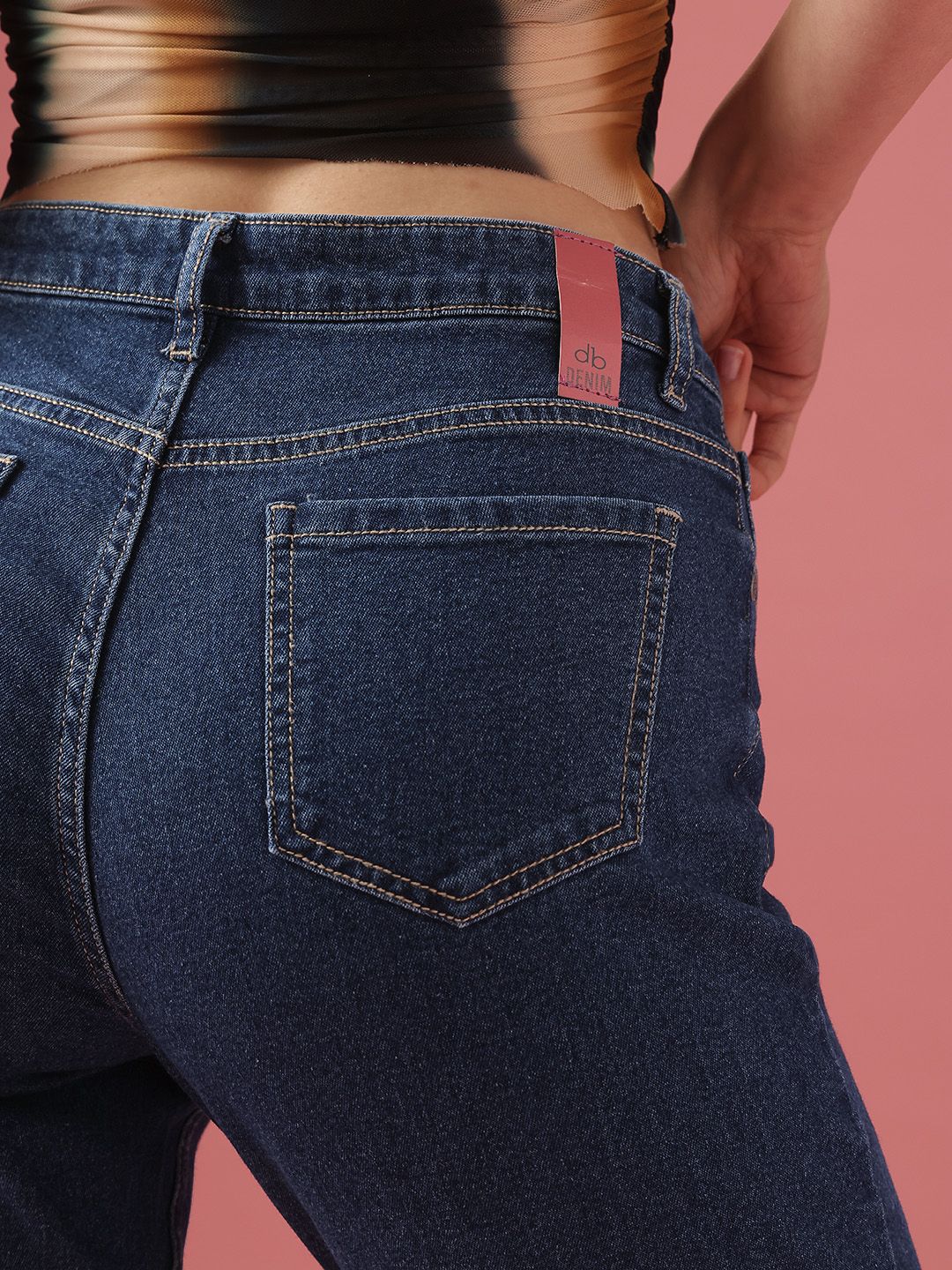 DressBerry Women Boyfriend Fit High-Rise Light Fade Stretchable Jeans