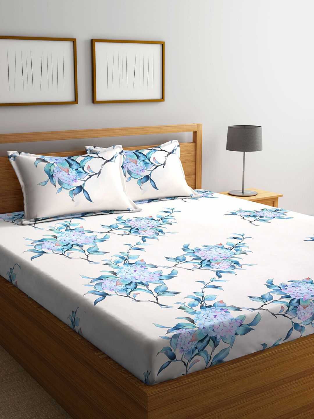 KLOTTHE White & Blue Floral 300 TC King Bedsheet with 2 Pillow Covers