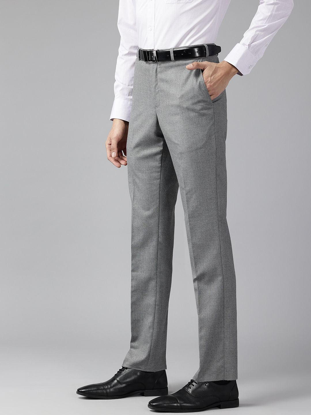 Park Avenue Men Checked Formal Trousers