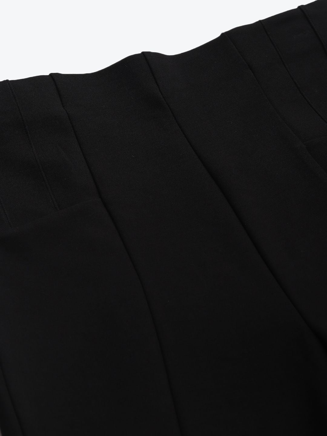 SASSAFRAS Women Black Solid High-Waist Treggings