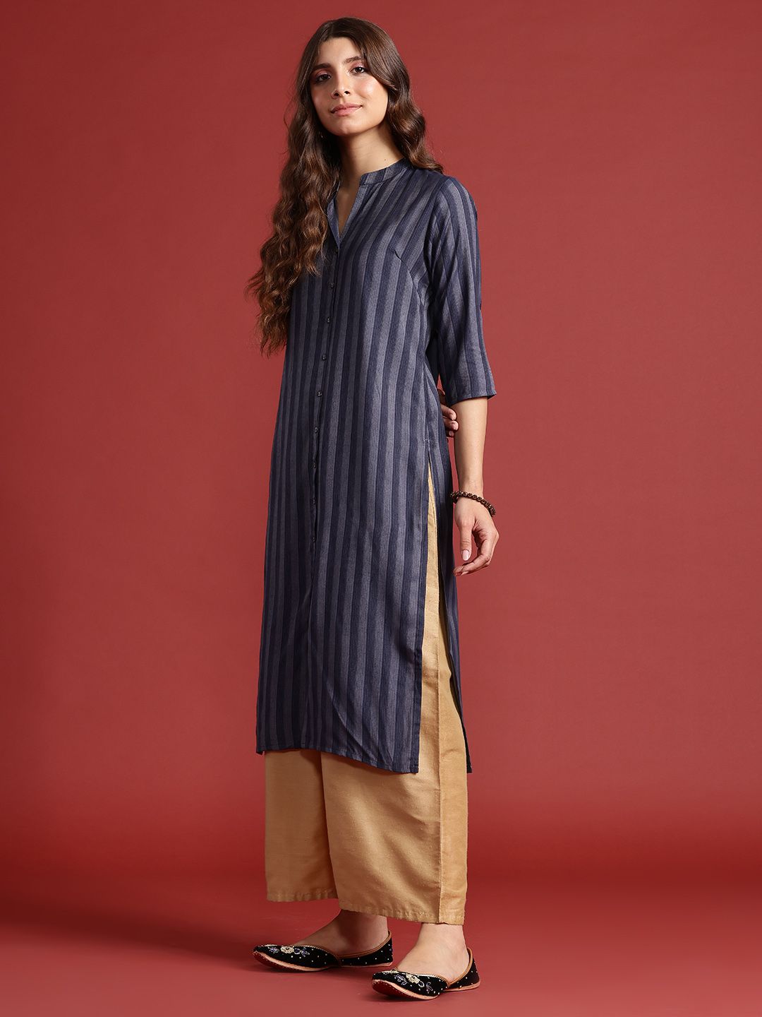 Anouk Women Self Striped Kurta