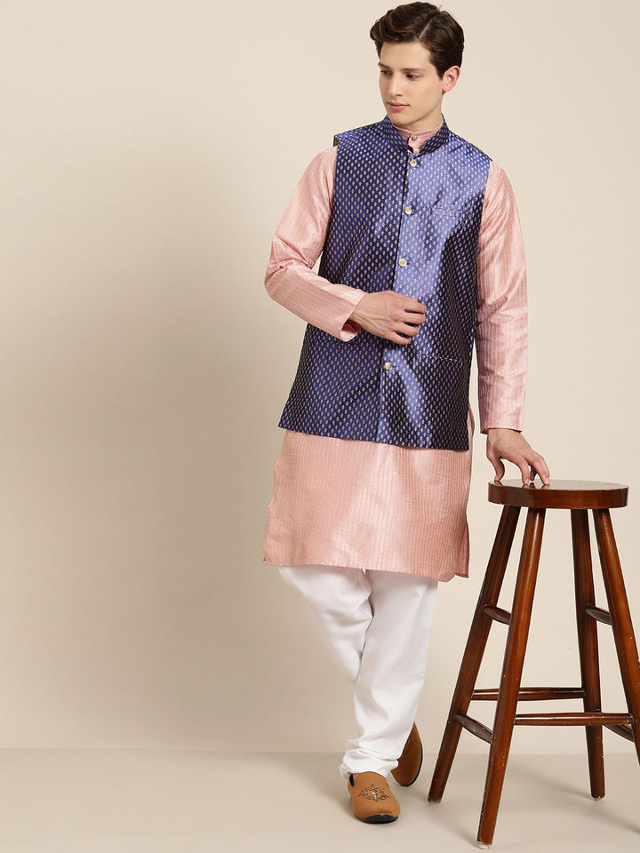 SOJANYA Men Pink & Beige Thread Work Straight Kurta Churidar dengan Jaket Nehru