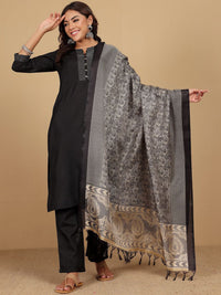 Varanga Thread Work Notch Neck Straight Kurta With Trousers And Dupatta